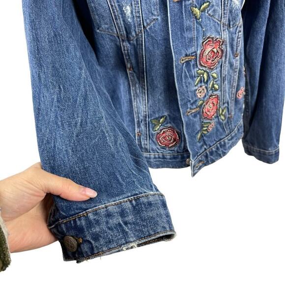 Zara Denim Embroidered Love Roses Oversized Jeans Denimwear Jacket Size Small - Picture 4 of 16